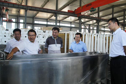 新華社遼寧分社社長王振宏一行人員蒞臨一諾產業(yè)園區(qū)調研 新華社遼寧分社社長王振宏一行人員蒞臨一諾產業(yè)園區(qū)調研